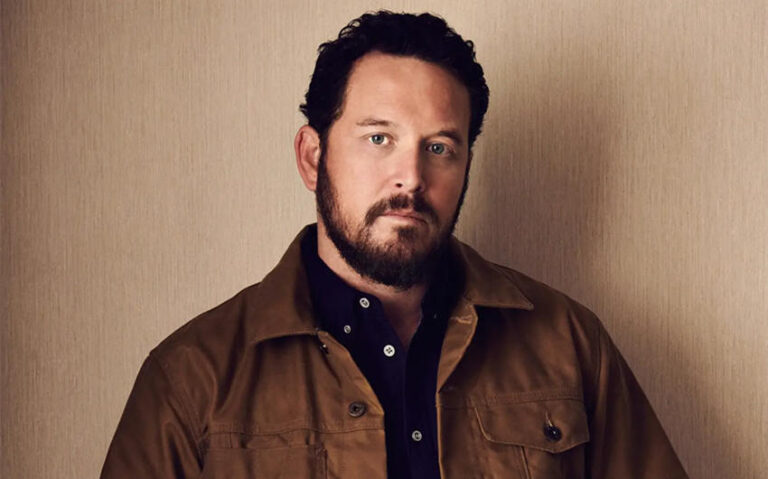 Cole Hauser Wife And Twin Sister Facts About Cynthia And Brittany Daniel